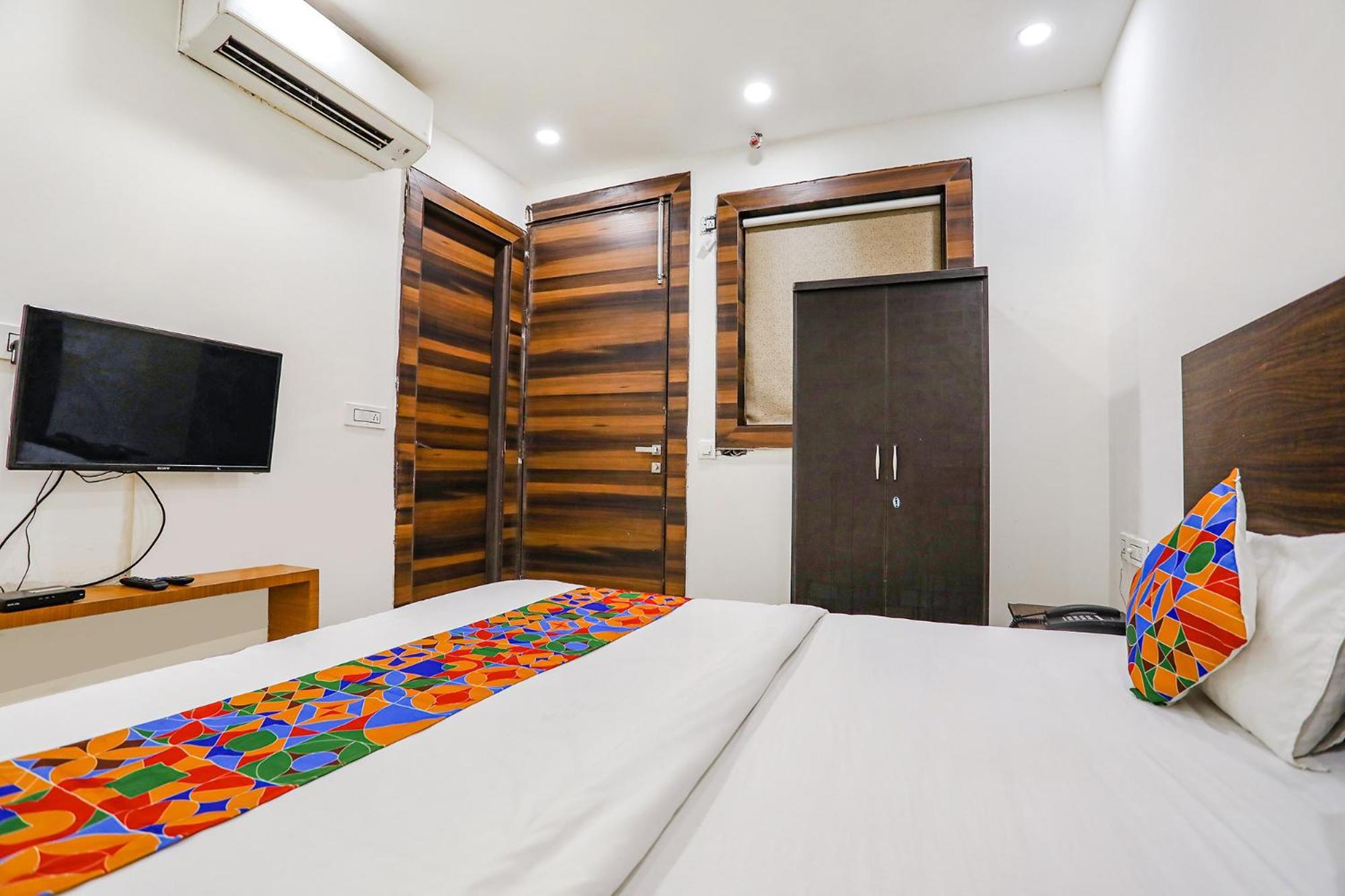 Fabhotel Kinsfolk Ghaziabad Exterior foto